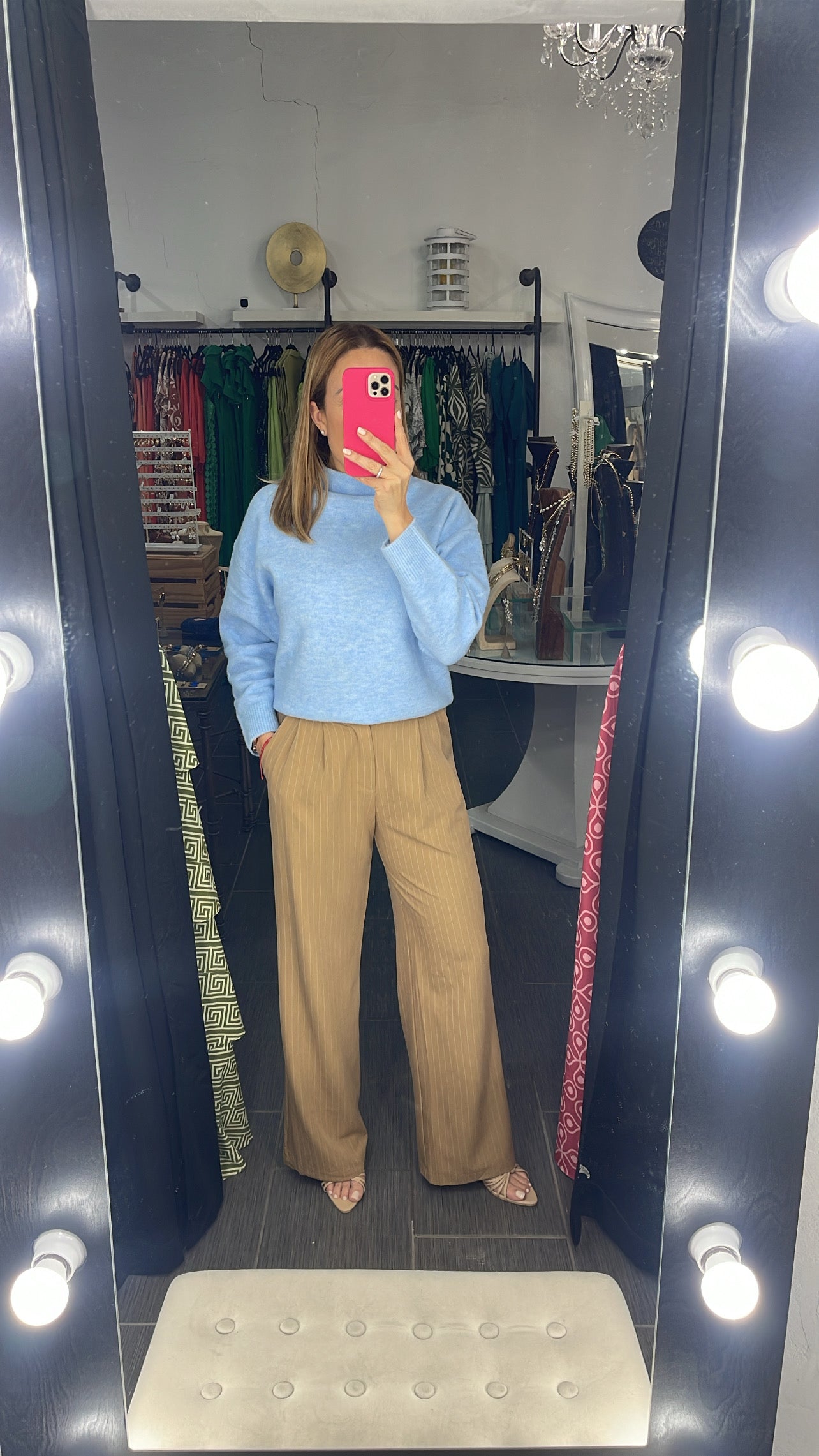 Sans Pants