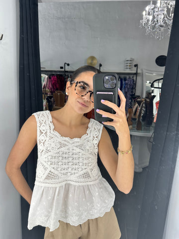 Adela Top